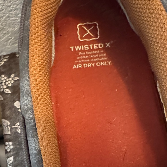 Twisted X Women’s 9.5  Slip-On Loafers in Gray and Orange - Picture 4 of 7